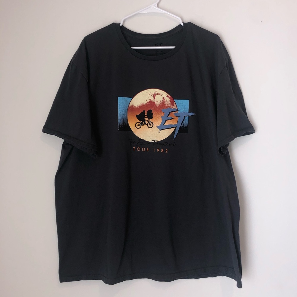 E.T. The Extraterrestrial 2XL Gray T-shirt